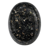 Amazing Gemstone Nuummite : pierre palmaire grande pour méditation et équilibre des énergies.