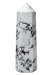 Amazing Gemstone tour Howlite grand-pointe: purification d'énergie dans l'espace