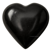 Amazing Gemstone cœur en tourmaline noire, pierre palmaire pour massage et équilibre des chakras.