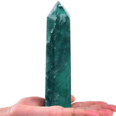 AMOYSTONE fluorite verte obélisque 6 facettes, focalisation pour méditation et concentration.