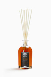 Diffuseur Antica Farmacista, bouteille cristal, diffusion élégante et longue durée.