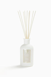 Diffuseur Antica Farmacista avec bouteille luxueuse pour une ambiance élégante.