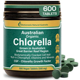 Biogenesis Chlorella – bouteille affichant l'emballage, usage quotidien et énergie soutenue.