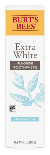 Dentifrice Burt's Bees Extra White dans un emballage double pratique et écologique.