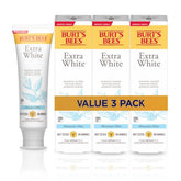 Dentifrice Burt's Bees Extra White à la menthe des montagnes dans sa bouteille pour une fraîcheur durable.