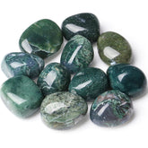 DUQGUHO Moss Agate polies, gros plan sur les pierres, décor et méditation possibles.