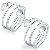 Bague Feraco cuivre cœur en détail, hypoalléergénique et durable pour un look raffiné.
