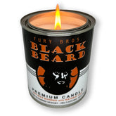 Bougie Fury Bros Barbe Noire poudre a canon et bois brule, ambiance masculine.