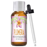 Good Essential Plumeria: bouteille ambrée prête à diffuser une fragrance florale durable.