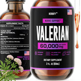 Gouttes HERBIFY valeriane dans la bouteille, favorisant un sommeil paisible.