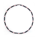 Collier magnétique Hion en hématite, allure sophistiquée et porté quotidien.