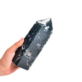 Bâton JIC Gem en cristal aquatique à pointe, favorise concentration et harmonie.