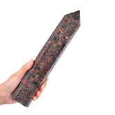 JIC Gem tour-cristal-agate-rouge-bresilien favorise potentiellement l'équilibre émotionnel.
