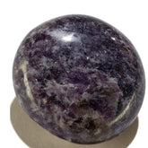KALIFANO Lepidolite – pierre paume calme la nuit et favorise le sommeil.