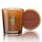 Bougie M&SENSE au soja cacao chaud et brun pour une ambiance chaleureuse.