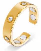 Bague MagnetRX magnétique en or 18k, élégant accessoire quotidien.