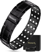 Bracelet MagnetRX magnétique en titane porté au poignet, allure élégante et robuste.