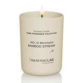 Bougie M&SENSE en soja, verre givré et design minimaliste pour ambiance chic.