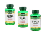Biotine Nature's Bounty 5000 mcg, capsules molles dans la bouteille.