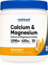 Nutricost Calcium Magnésium Poudre Pêche Mangue en bouteille, pratique pour l’hydratation quotidienne.