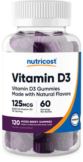 Nutricost Gommes D3 Baies Mélangées, flacon visible, soutien potentiel des os et immunité.