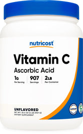 Nutricost vitamine C en poudre dans une bouteille, prêt à l'emploi au quotidien.
