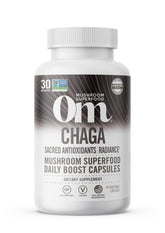 Om Mushroom Superfood chaga capsules : présentation pratique en bouteille pour l'apport antioxydant quotidien.