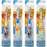 Brosse Oral-B Baby avec Pooh et personnages Disney, idéale pour un brossage ludique des tout-petits.