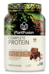 PlantFusion Complete Vegan Protein dans une bouteille ouverte, parfait pour démarrer la journée.