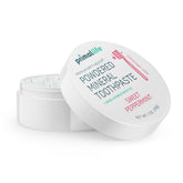 Poudre dentifrice Dirty Mouth de Primal Life Organics dans une bouteille, fraîcheur naturelle.