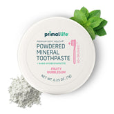 Poudre Dirty Mouth de Primal Life Organics dans un pot, arôme sucré.
