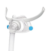 ResMed AirFit F40 cadre mince Petit Large pour un ajustement discret.