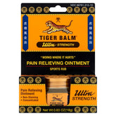 Tiger Balm Ultra Strength : soulagement ciblé sur une zone douloureuse.