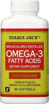 Capsules Trader Joe's Omega-3 dans une bouteille, faciles à prendre au quotidien.