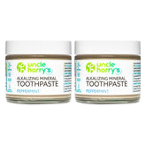 Dentifrice Uncle Harry's menthe dans un emballage verre, zéro déchet et étiquetage fait main.