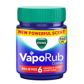 Vicks VapoRub dans le bocal-mentholé pour soulager les symptômes.