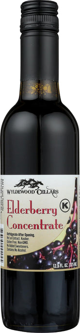 Wyldewood Cellars Sureau Concentré bouteille montrant la couleur violette naturelle.