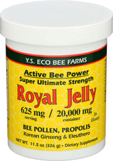 Gelee royale YS Eco Bee Farms dans le miel, texture dorée et richesse naturelle.