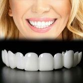Zehiseta sourire naturel affiché lors d'un événement.