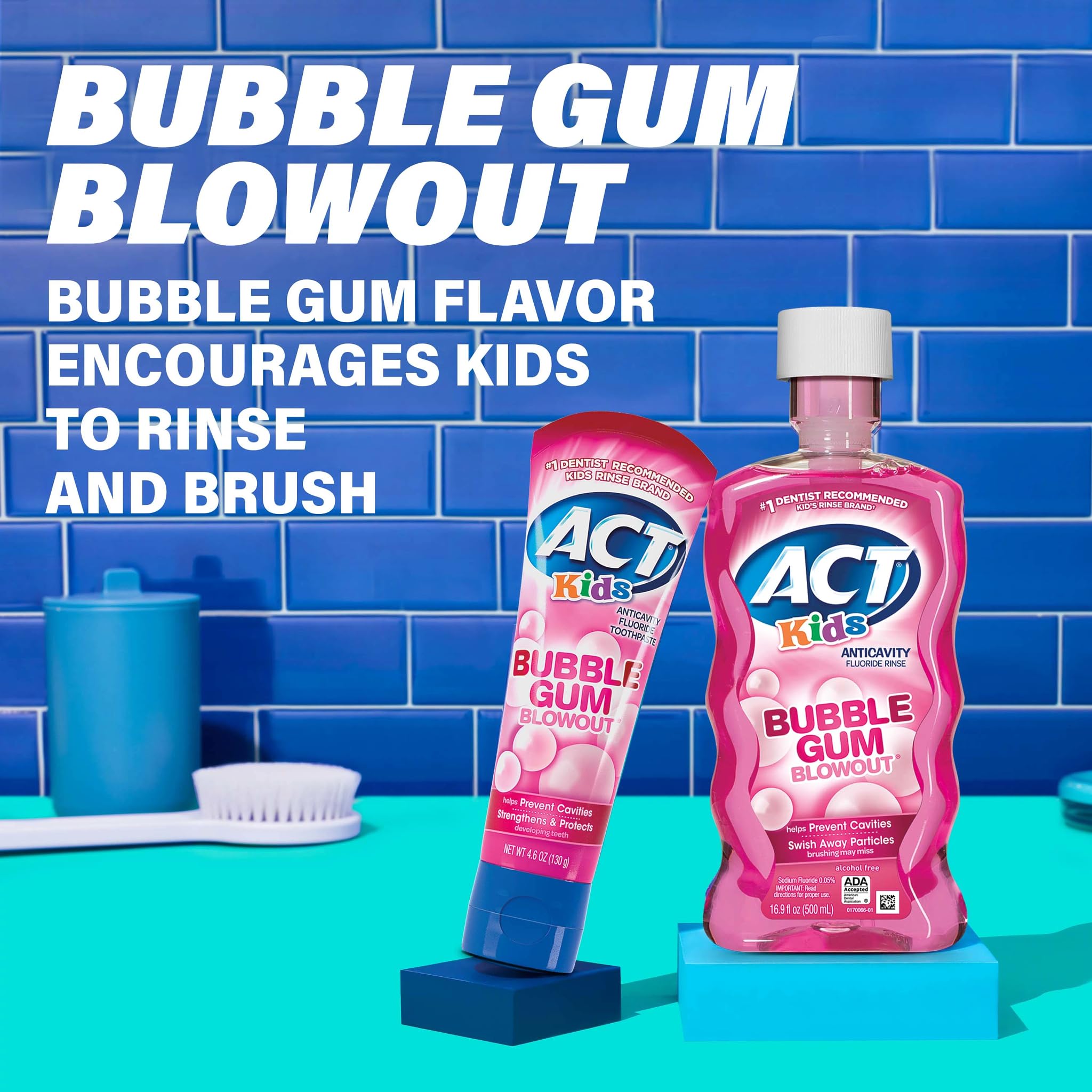 ACT Kids enfant avec sourire sain: utilisation simple et plaisante du rinage