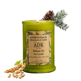 Bougie Adirondack Balsam-Sapin 10oz, senteur boisée durable pour séjour chaleureux.