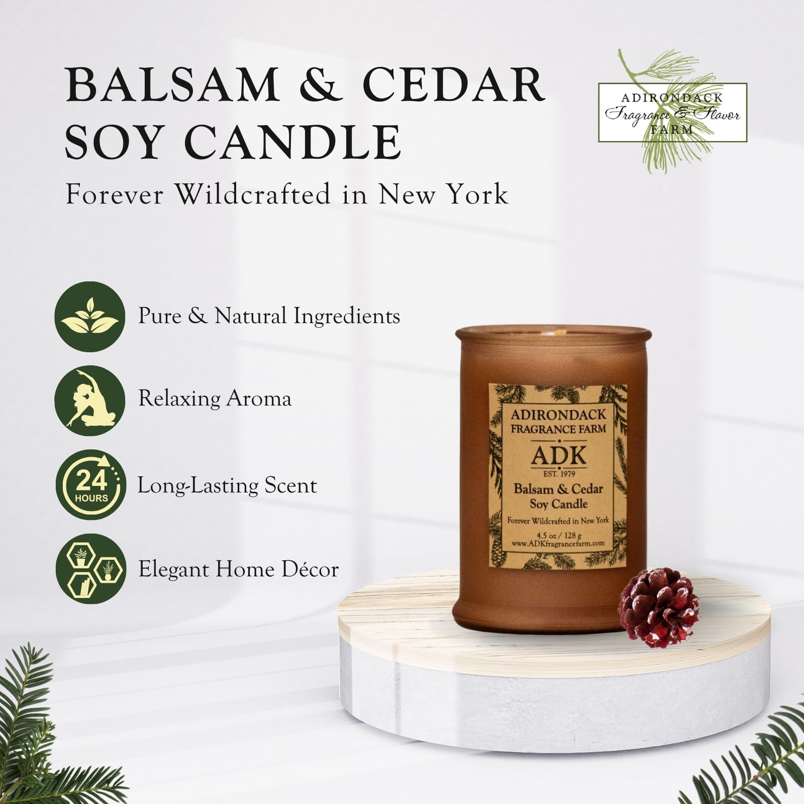 Bougie ADK parfum forêt balsamier et cèdre — ambiance chaleureuse.