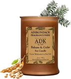 Bougie ADK Sapin Baumier et Cèdre — vue avant avec étiquette, parfum naturel pour l'ambiance.
