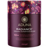 Aduna Radiance : poudre mélangée bio prête à être ajoutée au yaourt ou smoothie.