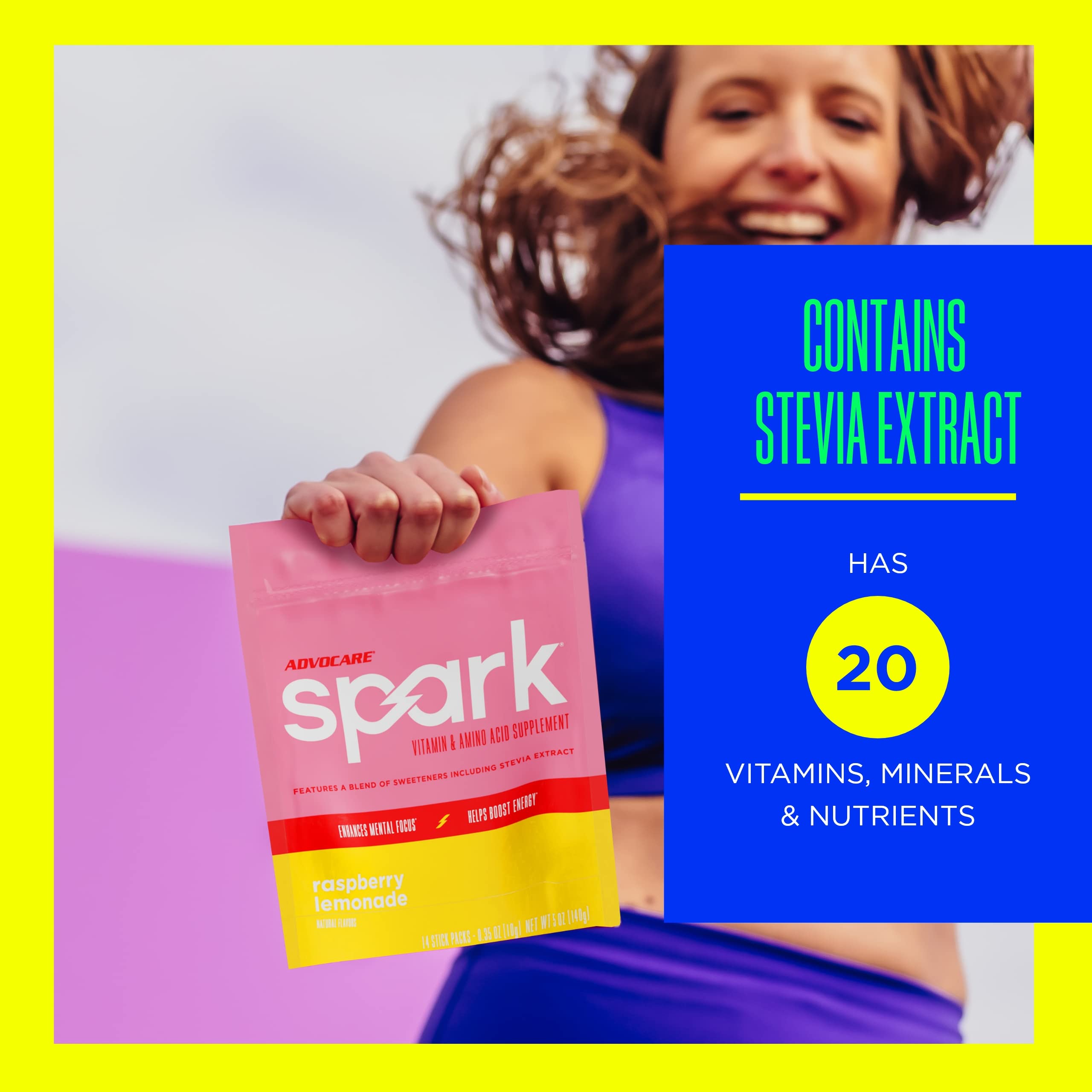 Préparation avec AdvoCare Spark dans un verre, boisson sans sucre et énergisante.