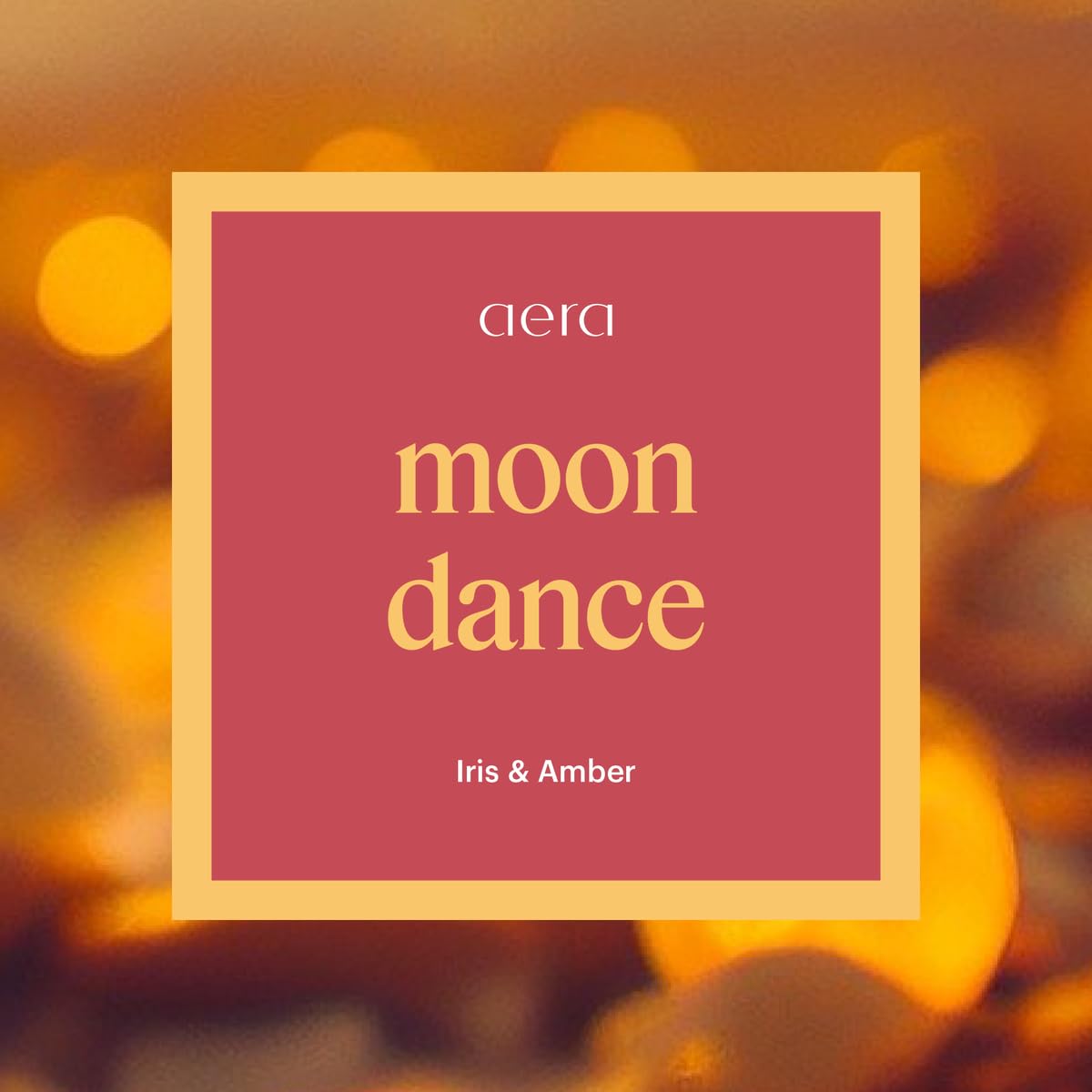 Flacon Moondance parfumé avec notes iris et ambre dans son flacon