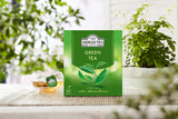 Ahmad Tea Thé Vert – servir nature avec citron pour une touche rafraîchissante.