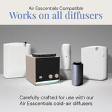 Emballage élégant Air Esscentials et étiquette lisible sur l'huile aromatique.