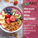 Smoothie vibrant préparé avec AKI Organic Acai Powder, pour une couleur naturelle.