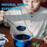AKI ORGANIC E18 spiruline bleue dans un smoothie coloré et nourrissant.